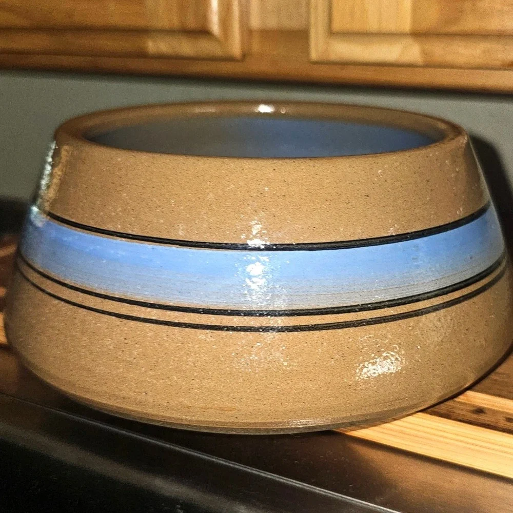 Bretby Stoneware England Blue Banded Tan Ceramic Bowl Studio Pottery 3 Inch